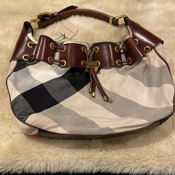 Burberry Authentic Bag - Picture 1 of 8